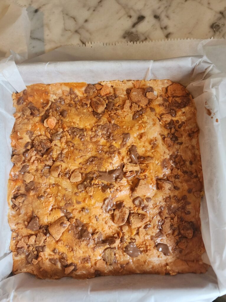 Butterfinger fudge cooling in pan