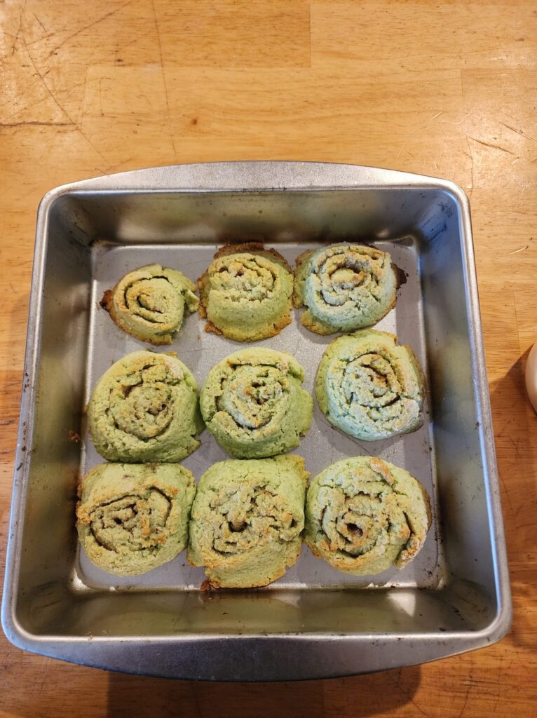 baked pistachio pudding cinnamon rolls